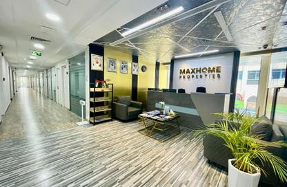Office Space - Studio - 4 Bathrooms for rent in Hamdan Street - Abu Dhabi