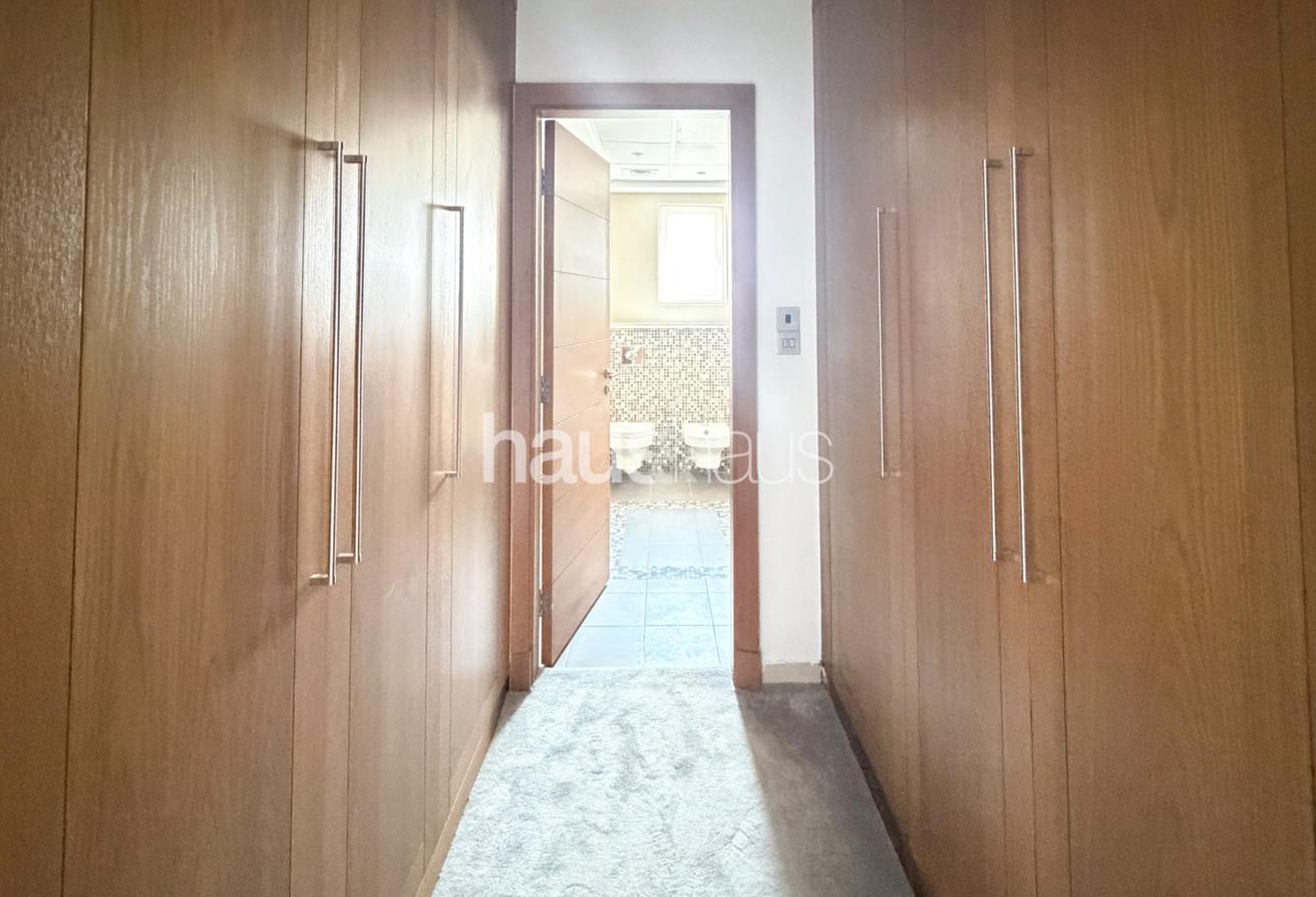Private Pool | Well Maintained | Internal location photo 14