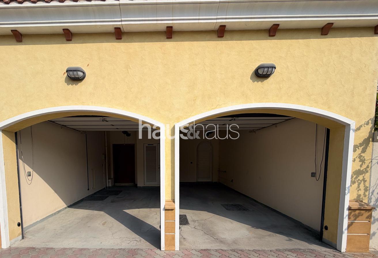 Private Pool | Well Maintained | Internal location photo 16