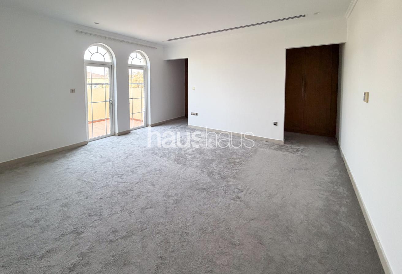 Private Pool | Well Maintained | Internal location photo 13