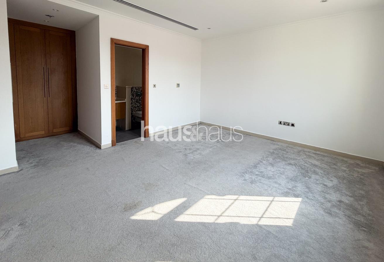 Private Pool | Well Maintained | Internal location photo 8
