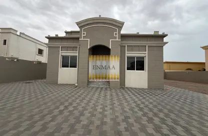 فيلا - 4 غرف نوم - 5 حمامات للايجار في الرفاع - رأس الخيمة