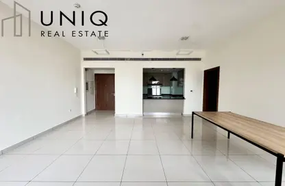 شقة - 2 غرف نوم - 2 حمامات للايجار في كروسز - مجان - دبي لاند - دبي