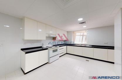 Apartment - 3 - 4 for rent in Golden Sands 8 - Al Mankhool - Bur Dubai - Dubai