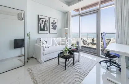 Apartment - Studio - 1 Bathroom for rent in Paramount Tower Hotel  and  Residences - Business Bay - Dubai