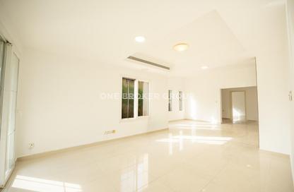 Villa - 3 Bedrooms - 3 Bathrooms for rent in Springs 2 - The Springs - Dubai