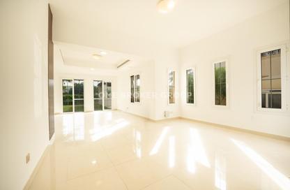 Villa - 3 Bedrooms - 3 Bathrooms for rent in Springs 2 - The Springs - Dubai