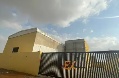 Warehouse - Studio - 2 Bathrooms for rent in Seih Al Bana - Ras Al Khaimah