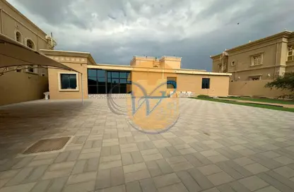 فيلا - 4 غرف نوم - 5 حمامات للايجار في الرفاع - رأس الخيمة