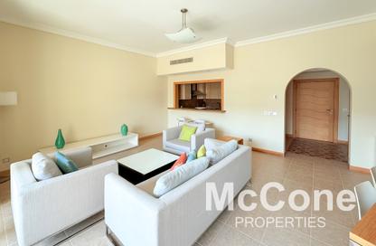 Apartment - 2 - 3 for rent in Al Das - Shoreline Apartments - Palm Jumeirah - Dubai