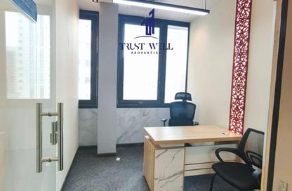 Office Space - 1 Bedroom - 4 Bathrooms for rent in Dar Al Salam Building - Corniche Road - Abu Dhabi