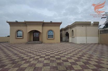 Villa - 3 Bedrooms - 5 Bathrooms for rent in Al Riffa - Ras Al Khaimah