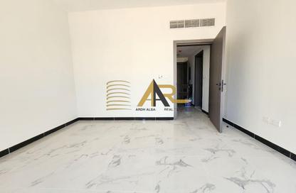 Apartment - Studio - 1 for rent in Al Tai - Sharjah