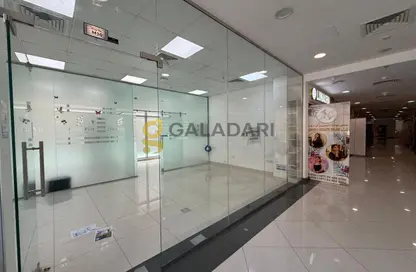 Shop - Studio for rent in Amwaj Building - Al Souk Al Kabeer - Bur Dubai - Dubai