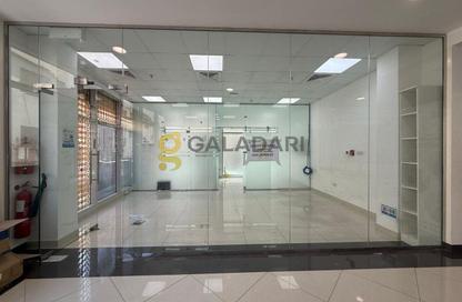 Shop - Studio for rent in Amwaj Building - Al Souk Al Kabeer - Bur Dubai - Dubai