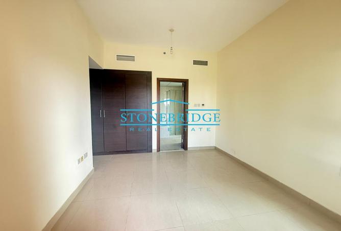 74234702 - Property Image 3