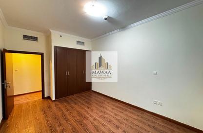 Apartment - 2 - 2 for rent in Burj Al Nujoom - Downtown Dubai - Dubai
