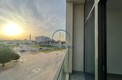 Apartment - 2 Bedrooms - 3 Bathrooms for rent in The Edge - Dubai Investment Park (DIP) - Dubai