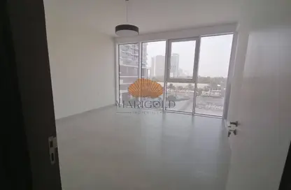 Apartment - 1 Bedroom - 2 Bathrooms for rent in 1 Residences - 2 - 1 Residences - Al Kifaf - Bur Dubai - Dubai