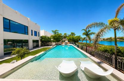 Villa - 6 Bedrooms - 5 Bathrooms for rent in Meadows 8 - Meadows - Dubai