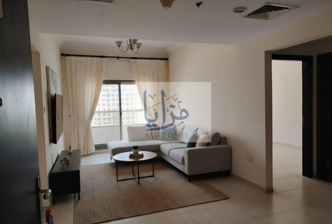 شقة 3 غرف نوم غير مفروشة في مدينة الإمارات بعجمان
