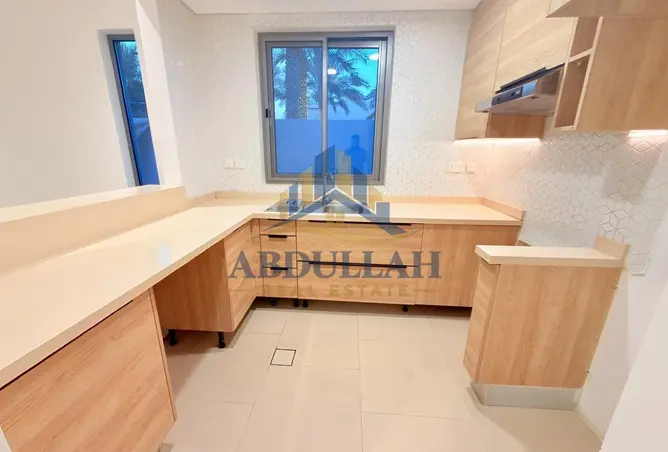 156012239 - Property Image 3