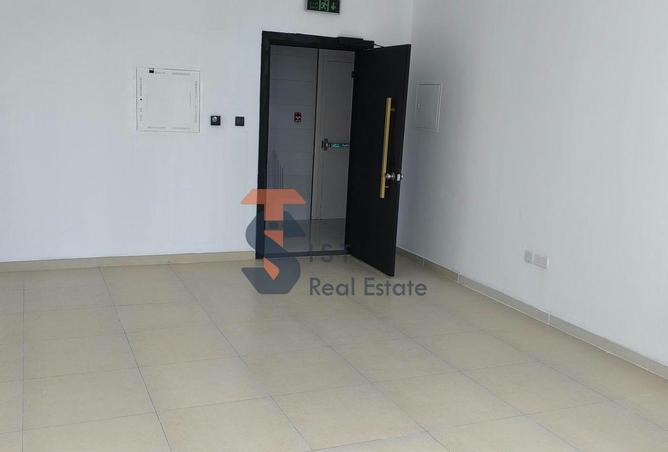 78985330 - Property Image 3