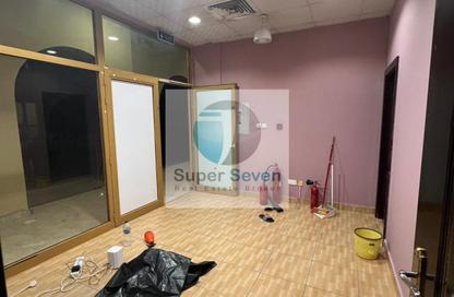 Shop - Studio - 1 Bathroom for rent in Spain Cluster - International City - Dubai