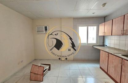 شقة - 1 للإيجار في طريق فاير ستاشن - مويلح - الشارقة