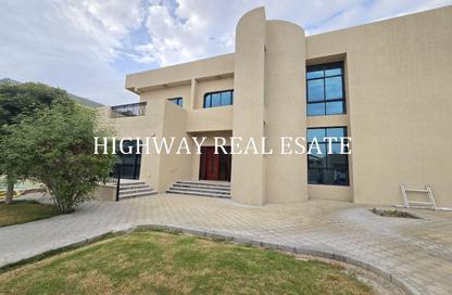 Villa - 4 - 6 for rent in Al Falaj - Al Riqqa - Sharjah Villa - 4 - 6 for rent in Al Falaj - Al Riqqa - Sharjah