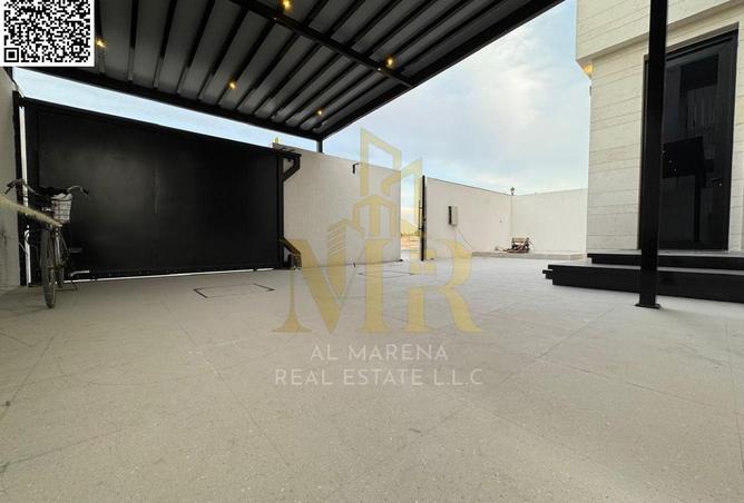 102000117 - Property Image 2