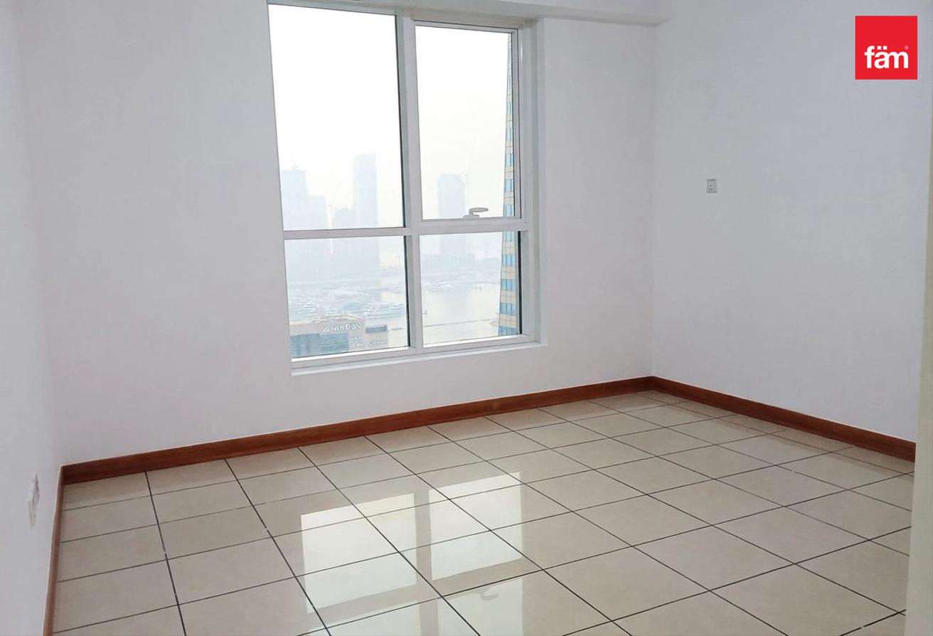 See View | Spacious Layout | Prime Location photo 6