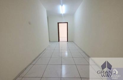 Apartment - 2 Bedrooms - 2 Bathrooms for rent in Al Hudaiba Mall - Al Hudaiba - Bur Dubai - Dubai