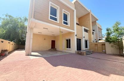 Villa - 5 Bedrooms - 5 Bathrooms for rent in Jumeirah 1 Villas - Jumeirah 1 - Jumeirah - Dubai