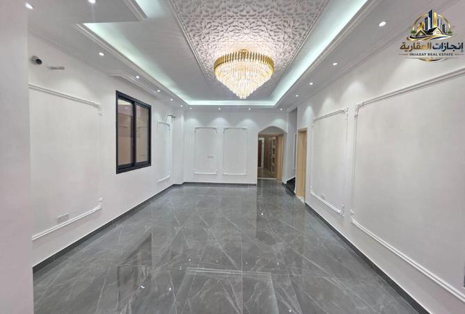 128818083 - Property Image 2