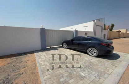 Warehouse - Studio - 1 for rent in Al Sajaa Industrial - Al Sajaa - Sharjah