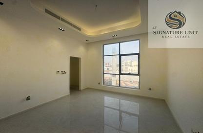Villa - 5 Bedrooms - 7+ Bathrooms for rent in Al Aweer 1 - Al Aweer - Dubai