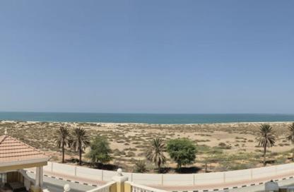 Apartment - 2 Bedrooms - 2 Bathrooms for sale in Royal breeze 3 - Royal Breeze - Al Hamra Village - Ras Al Khaimah