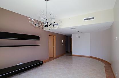 Apartment - 1 - 1 for rent in Marina Terrace - Dubai Marina - Dubai