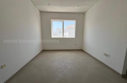 Apartment - 1 Bedroom - 2 Bathrooms for rent in Al Qulaya'ah - Al Sharq - Sharjah