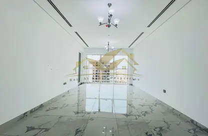 شقة - 2 غرف نوم - 3 حمامات للايجار في جميرا جاردن سيتي - السطوة - دبي