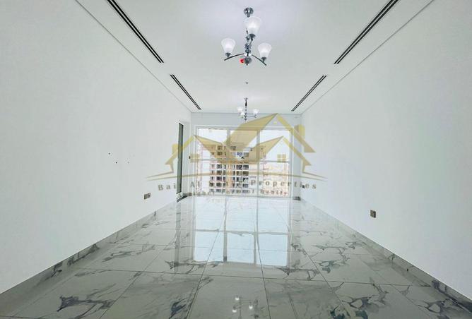 2Om2W22j6cy - الصورة الرئيسية للعقار