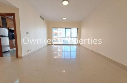 Apartment - 4 Bedrooms - 4 Bathrooms for rent in Golden Sands 9 - Al Mankhool - Bur Dubai - Dubai