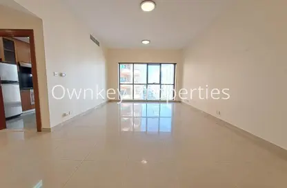 Apartment - 4 Bedrooms - 4 Bathrooms for rent in Golden Sands 9 - Al Mankhool - Bur Dubai - Dubai