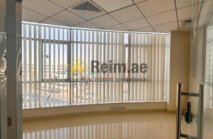 Office Space - 3 Bedrooms - 1 Bathroom for rent in Port Saeed Building - Port Saeed - Deira - Dubai