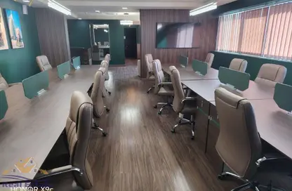 مكتب - 2 غرف نوم - 1 حمام للايجار في ياس بيزنس تاور - البرشاء 1 - البرشاء - دبي