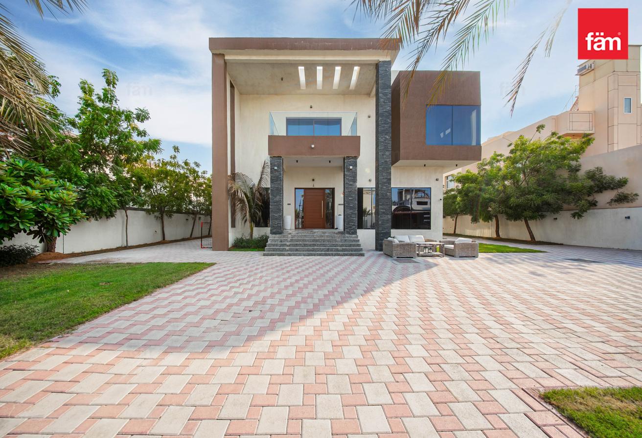 Modern Villa With Nearby Schools & Amenities photo 22