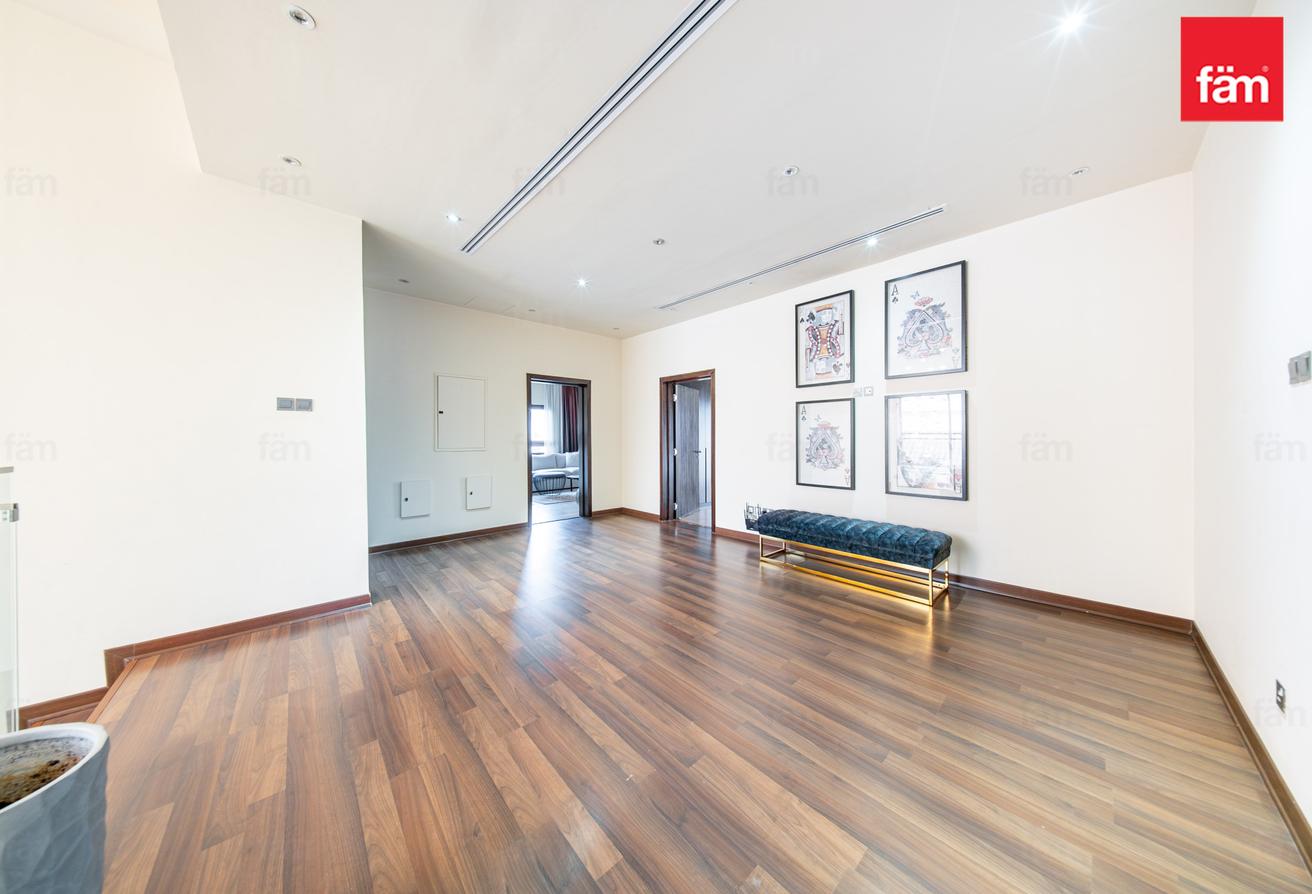 Modern Villa With Nearby Schools & Amenities photo 20