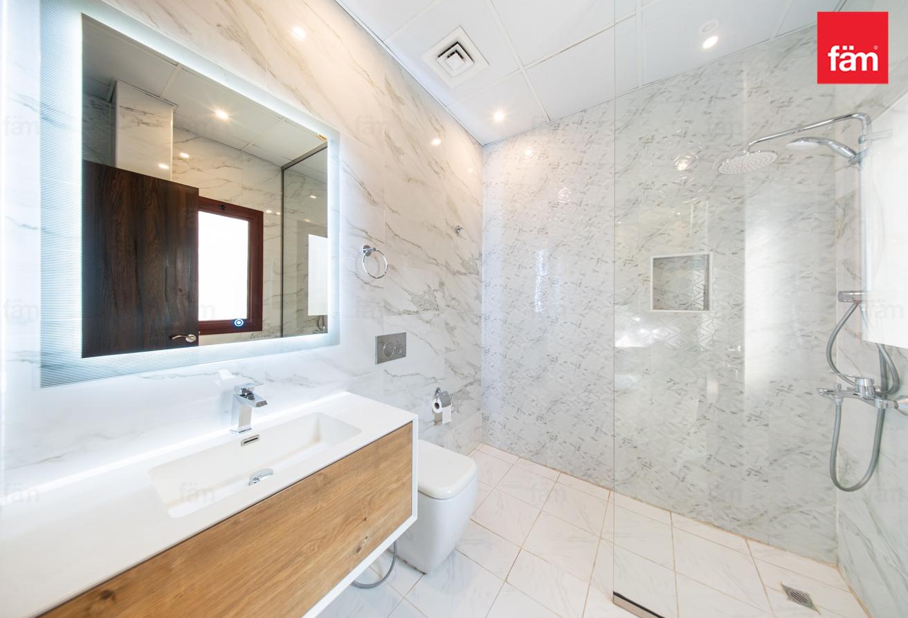 Modern Villa With Nearby Schools & Amenities photo 30