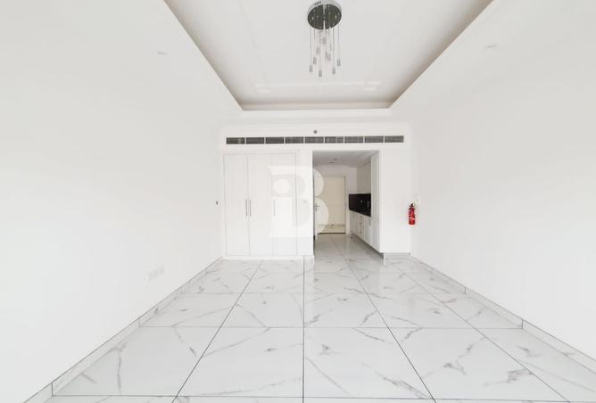 126111200 - Property Image 2